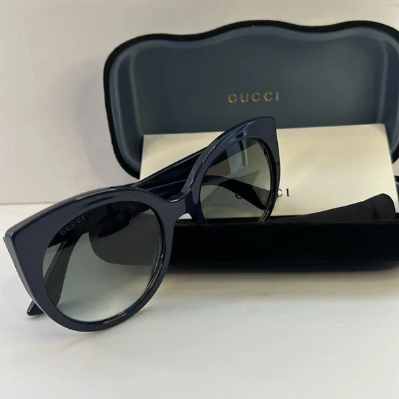 New 100% Authentic Gucci GG0325S008 Cat eye Sunglasses